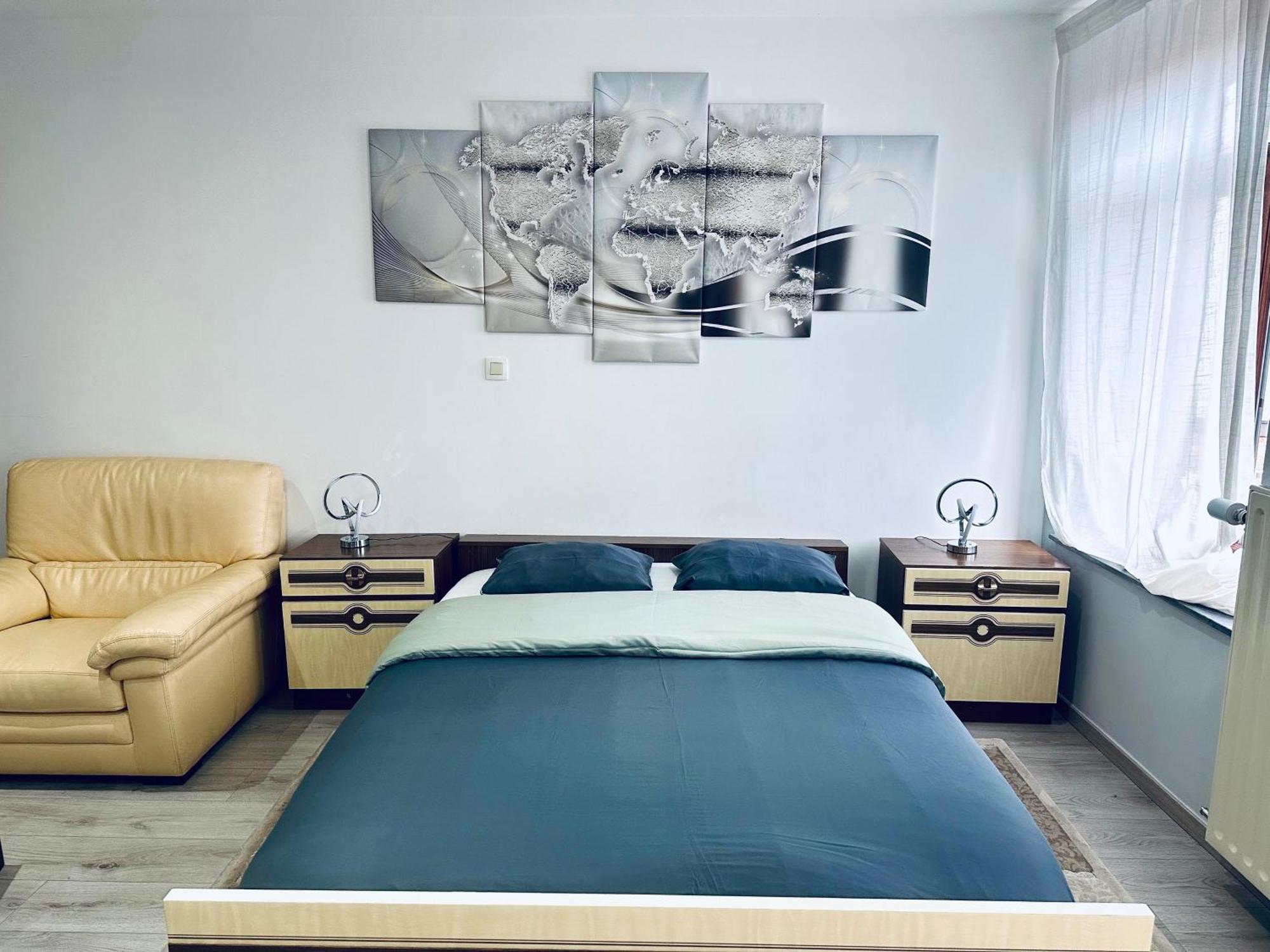 Chambre Et Sdd Privees Dans Une Maison Partagee Avec Des Residents Монс Екстер'єр фото